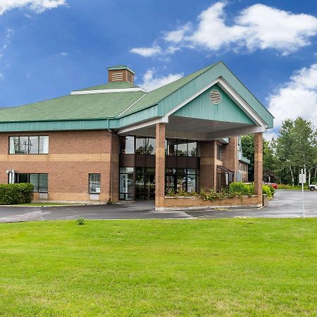 Quality Inn & Suites Hawkesbury Eksteriør billede