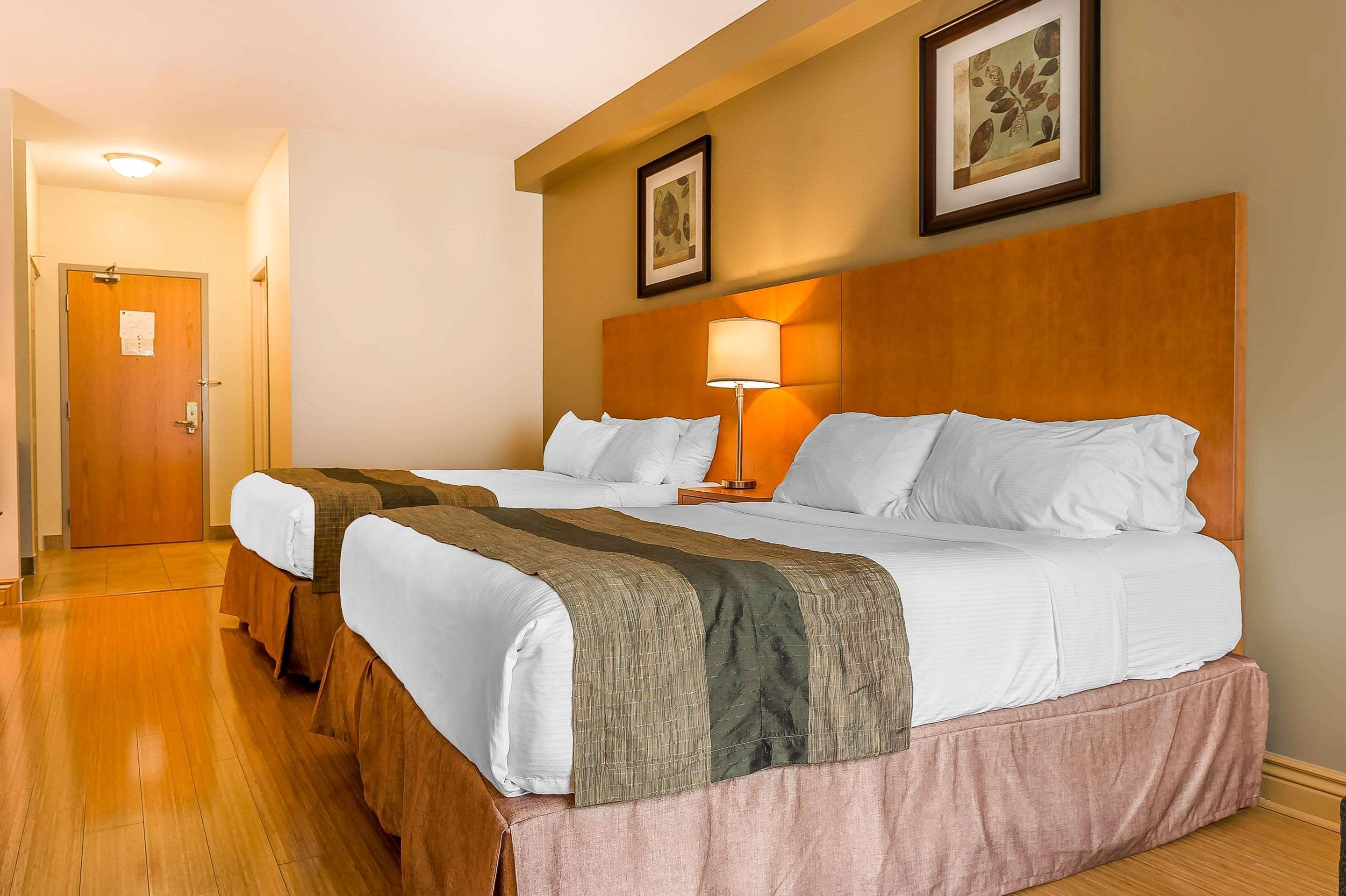 Quality Inn & Suites Hawkesbury Eksteriør billede