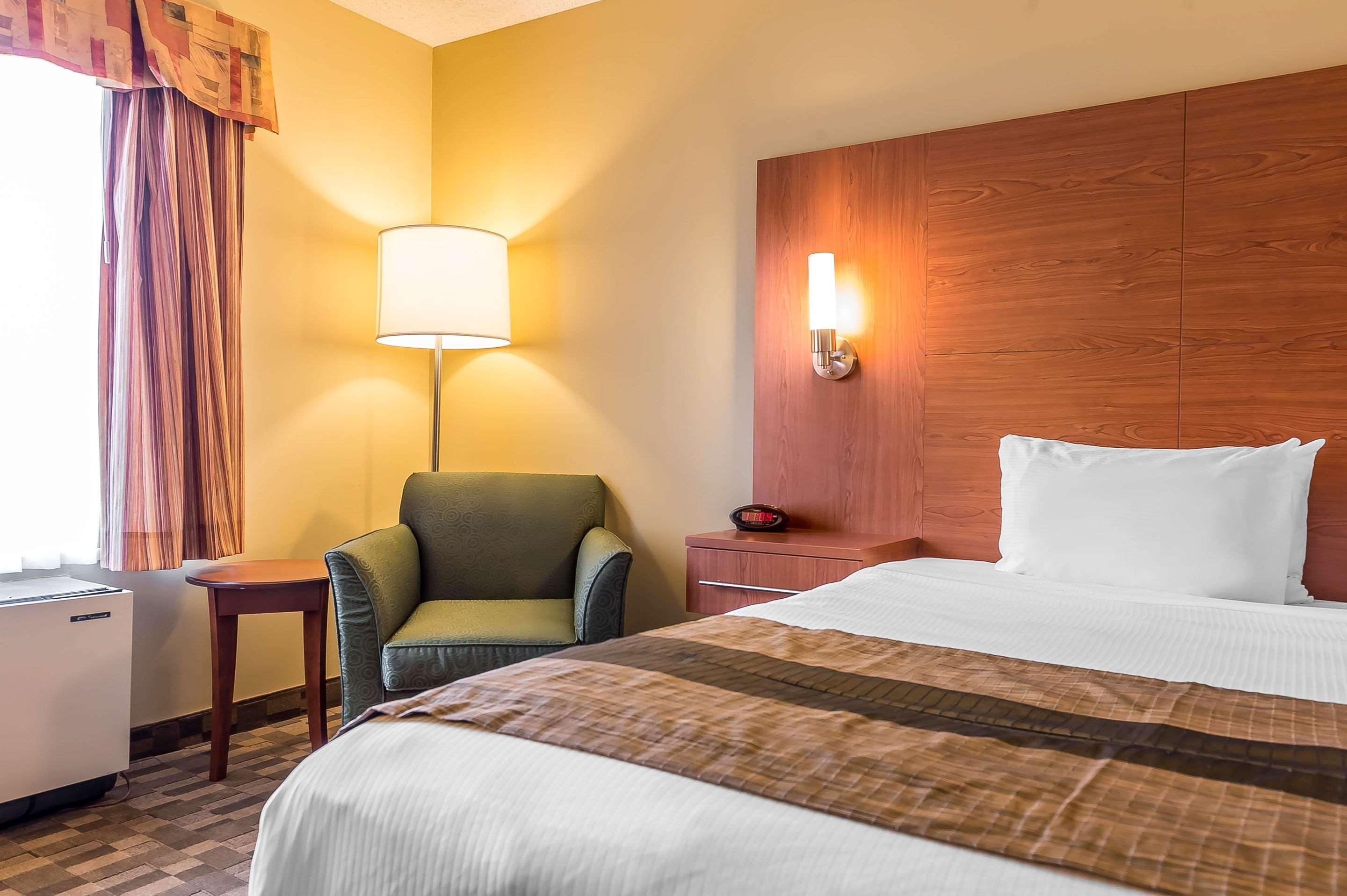 Quality Inn & Suites Hawkesbury Eksteriør billede