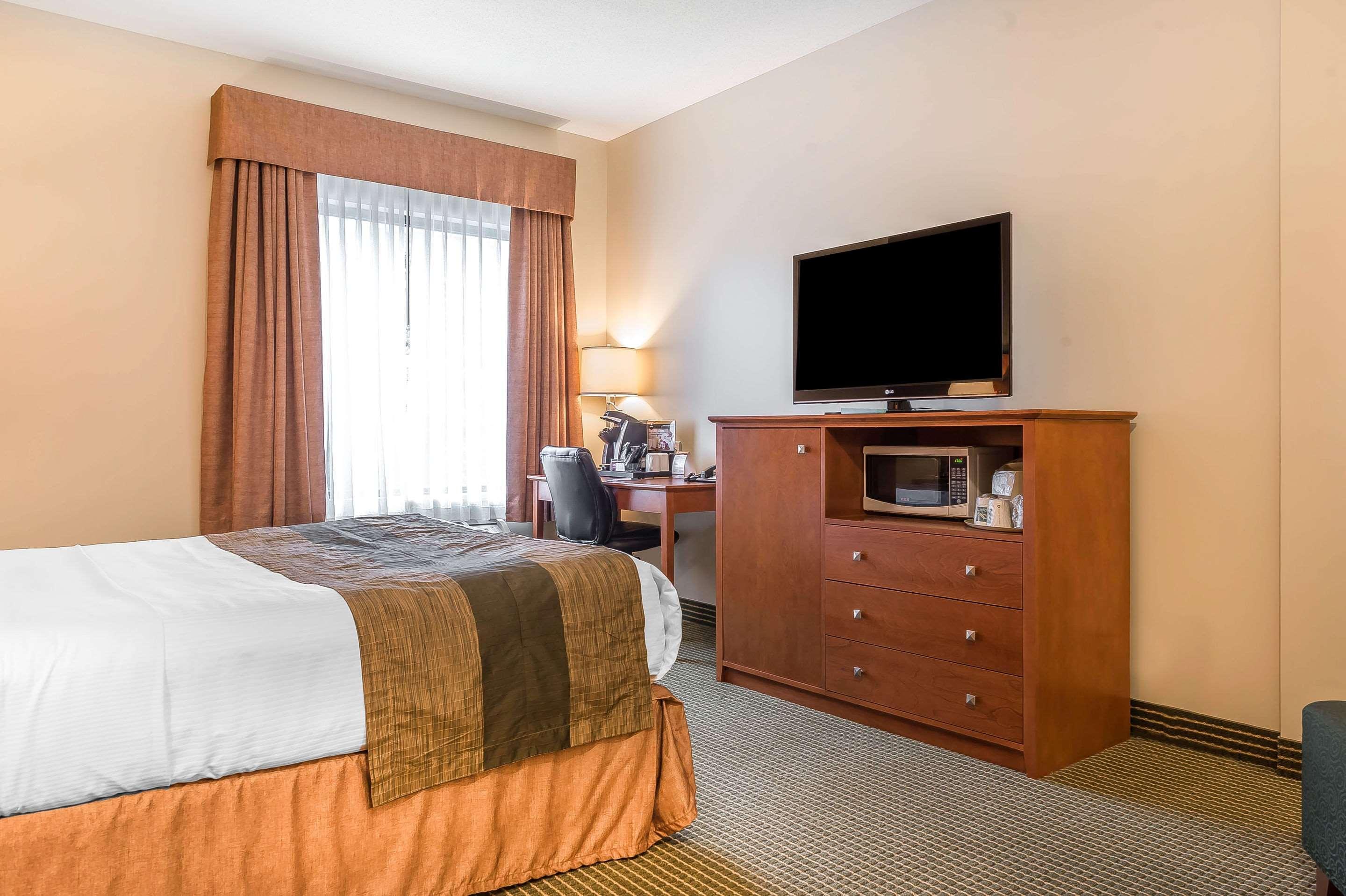 Quality Inn & Suites Hawkesbury Eksteriør billede