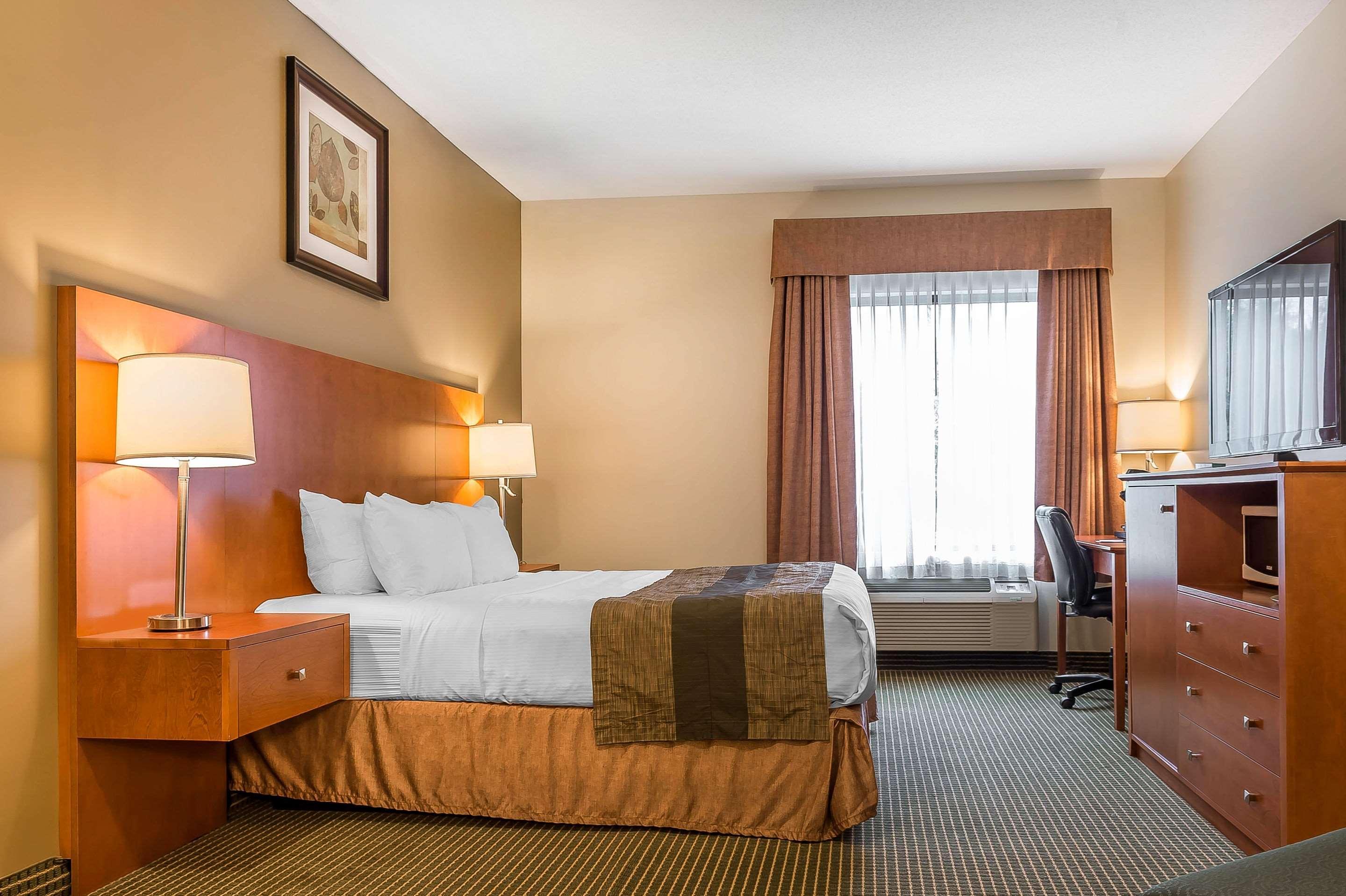 Quality Inn & Suites Hawkesbury Eksteriør billede