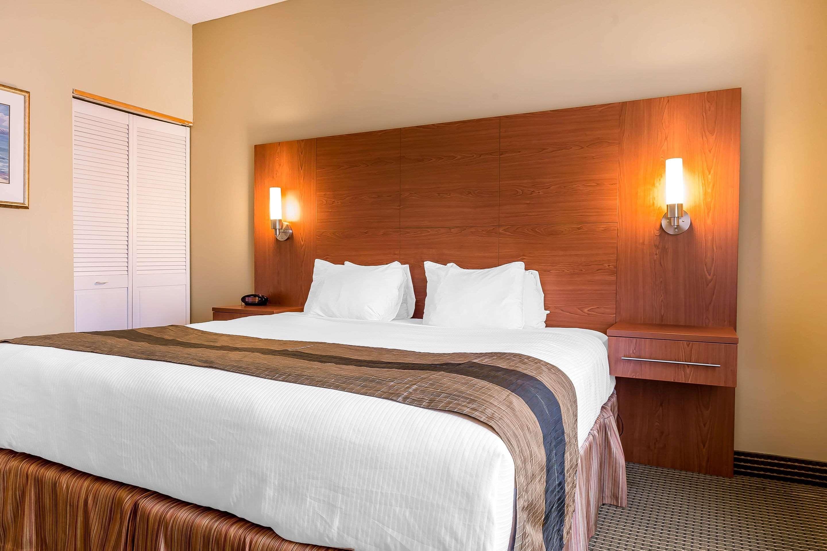 Quality Inn & Suites Hawkesbury Eksteriør billede