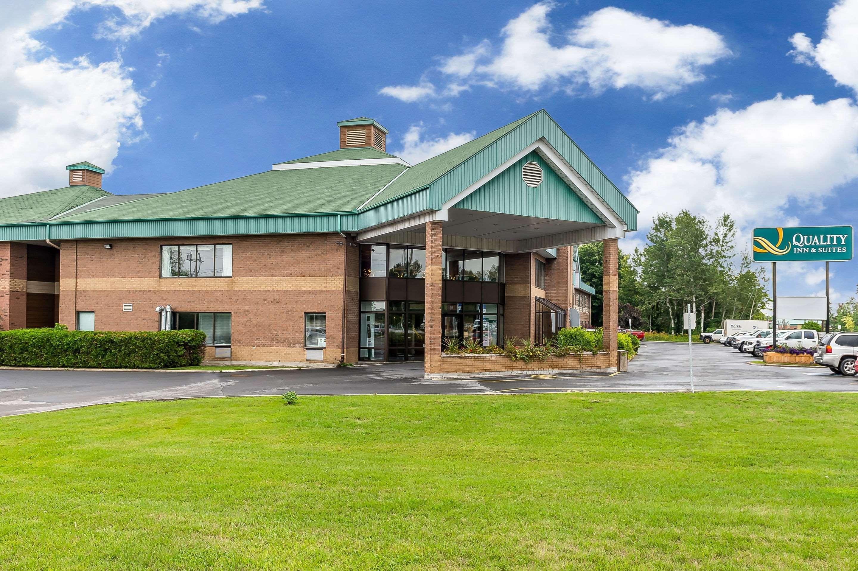Quality Inn & Suites Hawkesbury Eksteriør billede