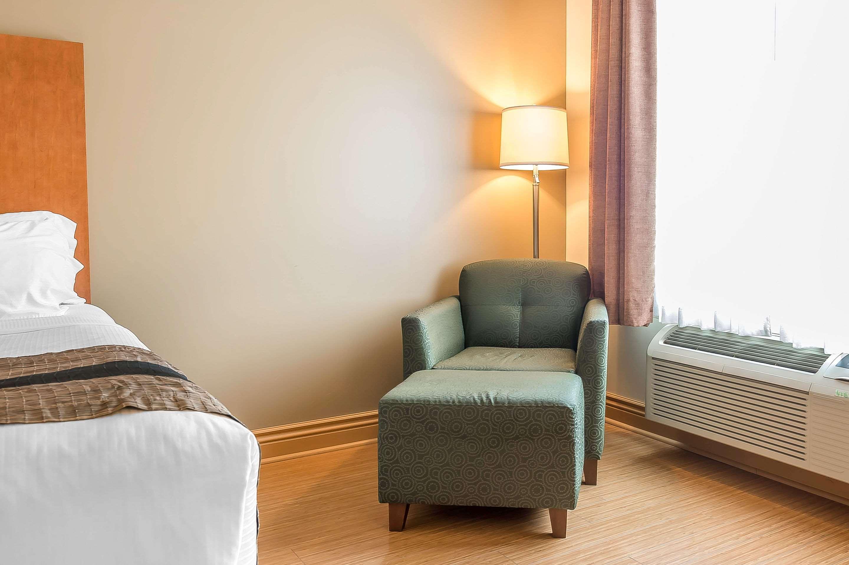 Quality Inn & Suites Hawkesbury Eksteriør billede