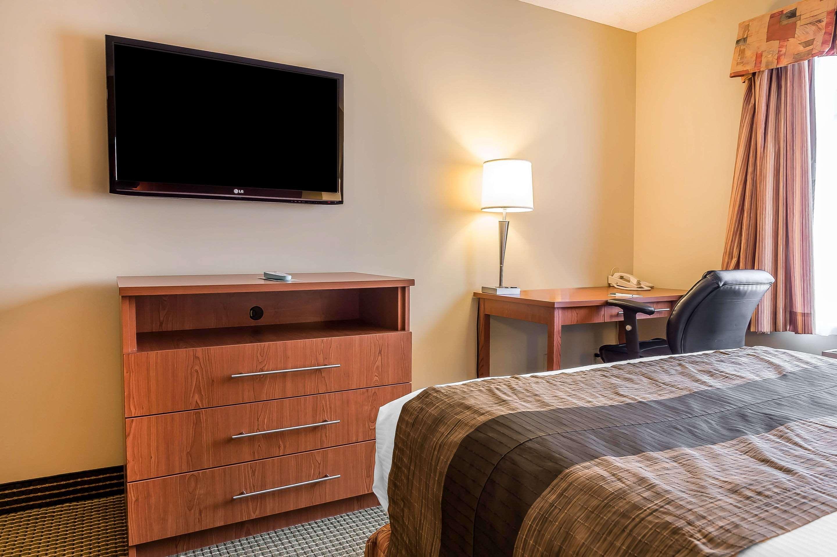 Quality Inn & Suites Hawkesbury Eksteriør billede