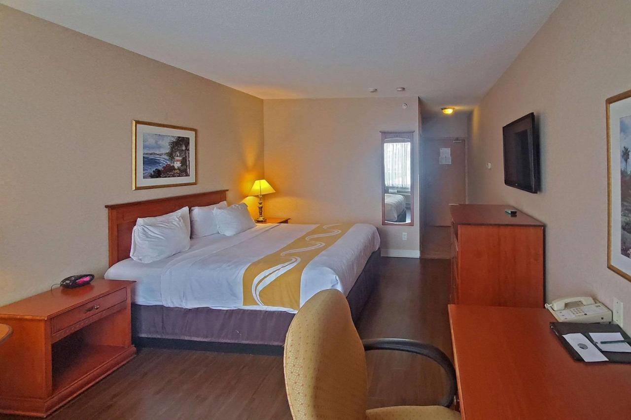 Quality Inn & Suites Hawkesbury Eksteriør billede