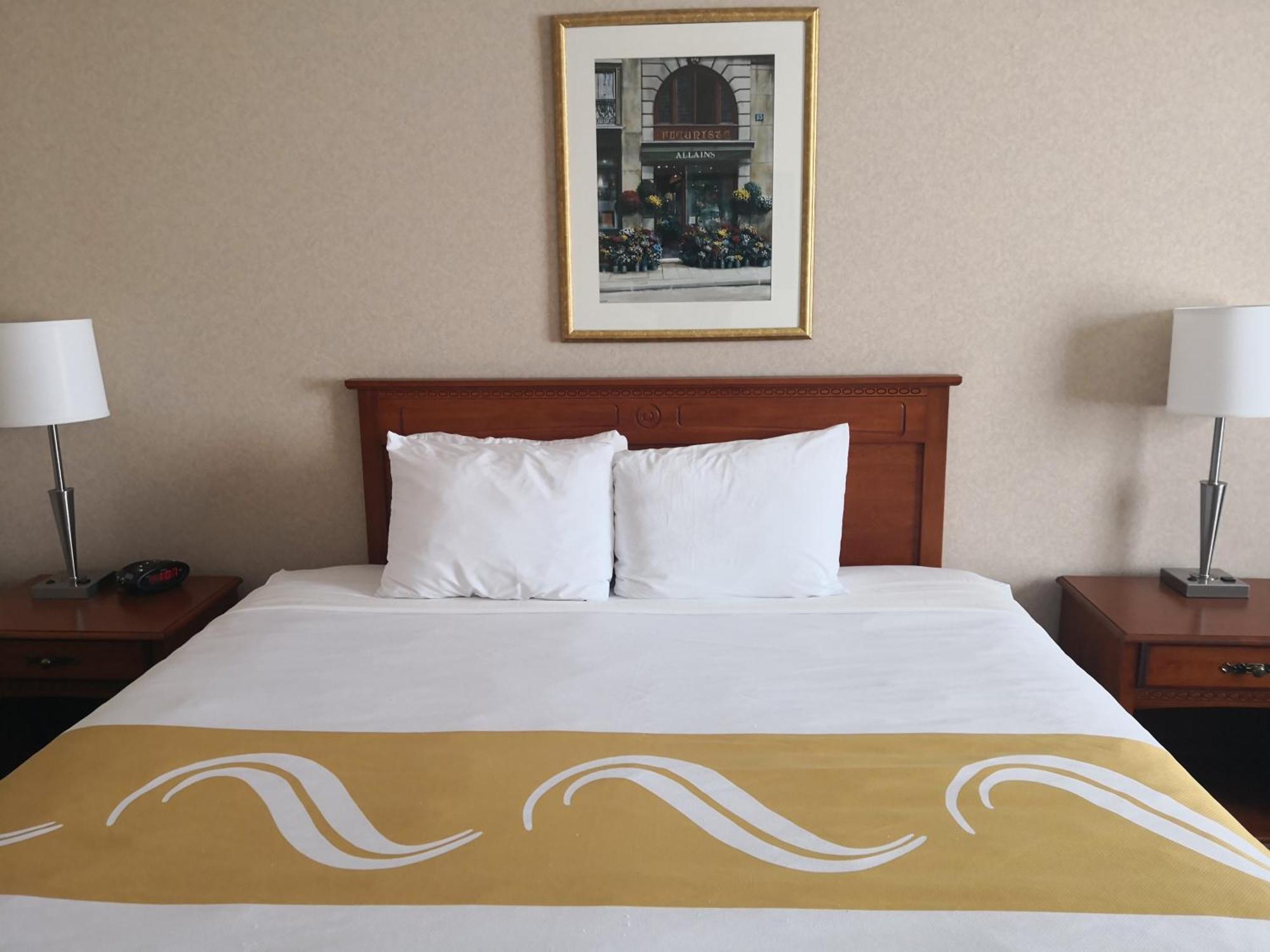 Quality Inn & Suites Hawkesbury Eksteriør billede