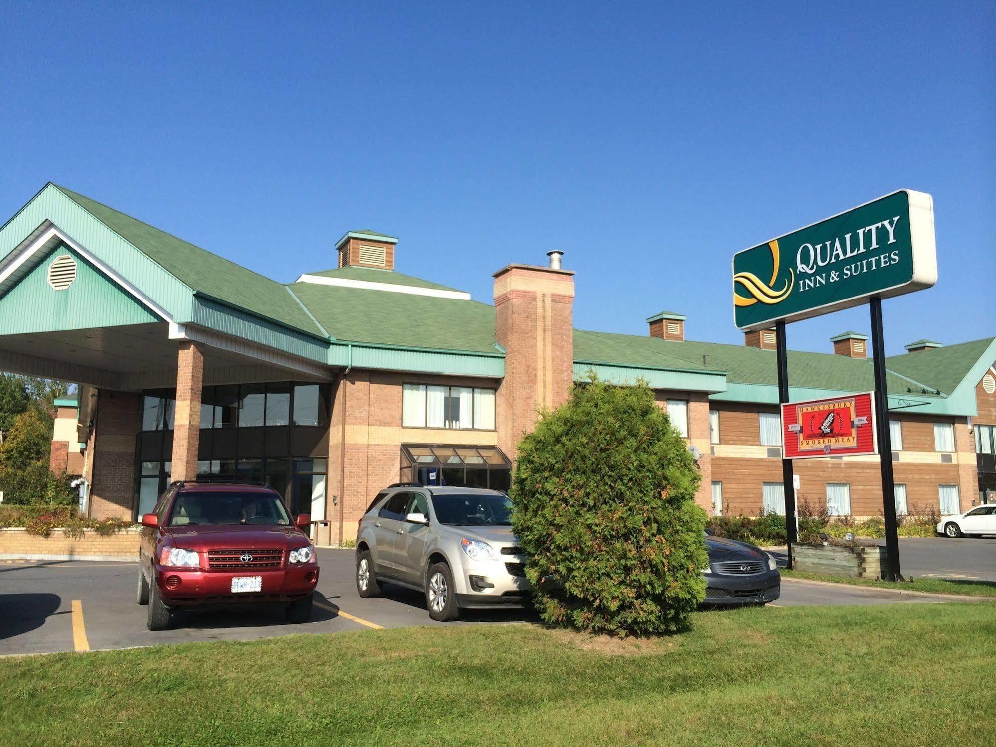 Quality Inn & Suites Hawkesbury Eksteriør billede