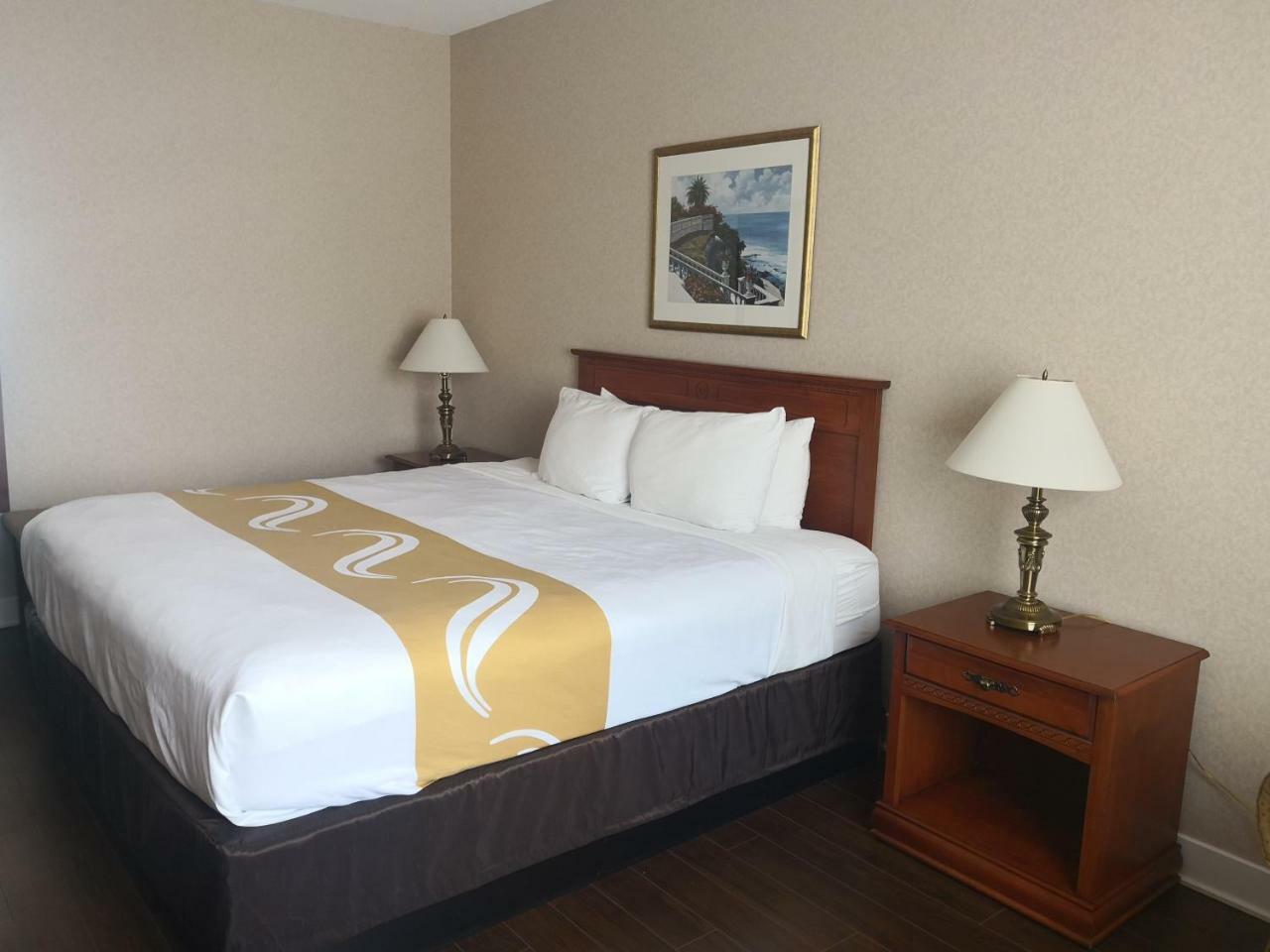 Quality Inn & Suites Hawkesbury Eksteriør billede