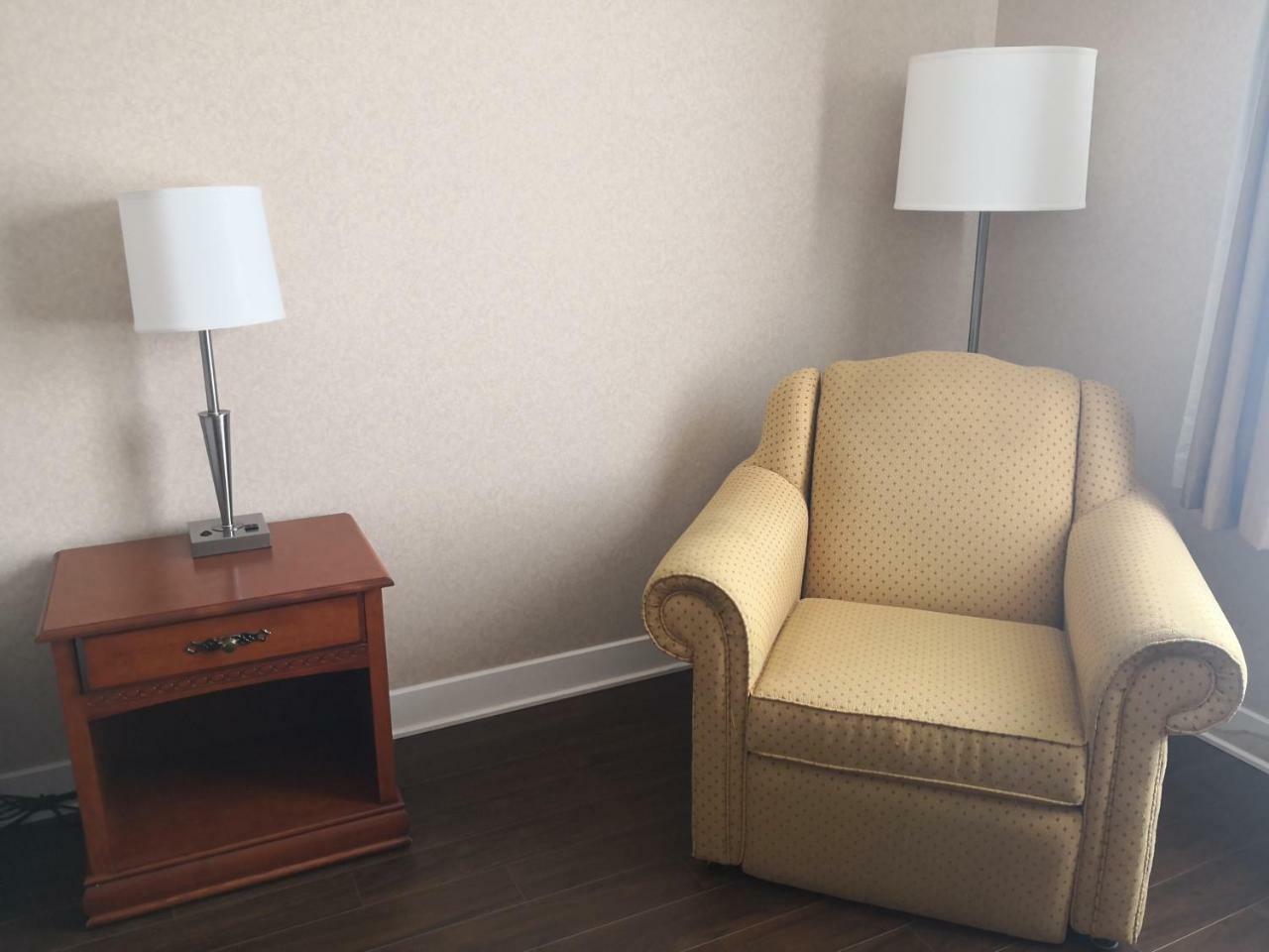 Quality Inn & Suites Hawkesbury Eksteriør billede